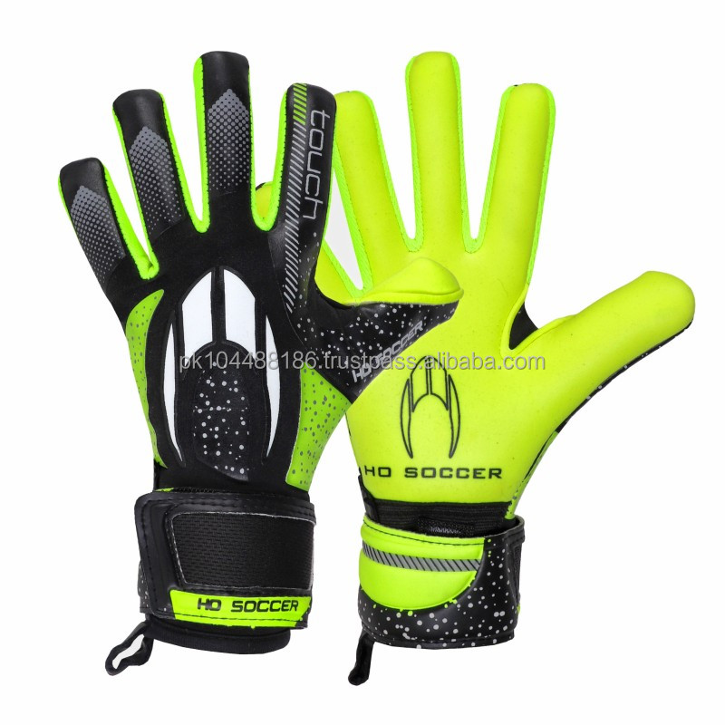 ONE SON SPORTS New Arrival High Quality Custom Soccer Goalkeeper Gloves Professional Sports Gloves Made from Rubber, Silicon, Breathable Fabric
