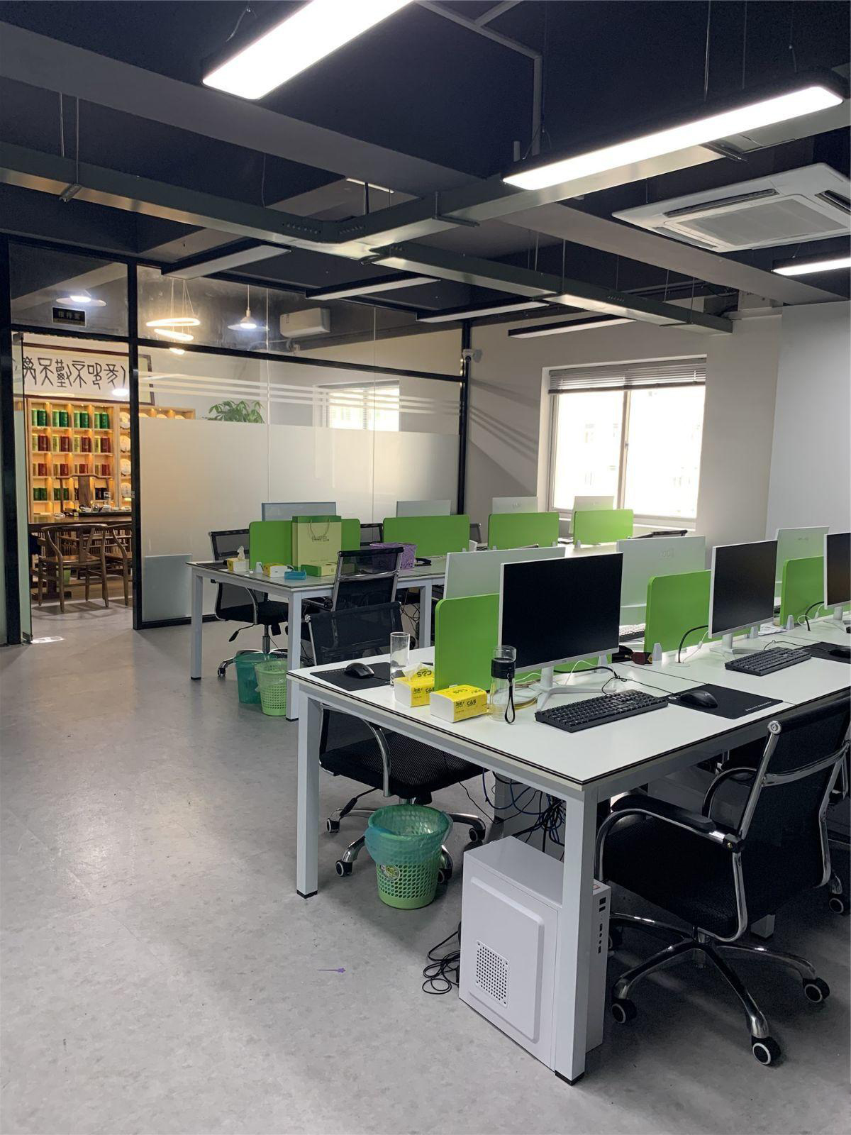 Yiwu Panneng E-Commerce Firm tool bags