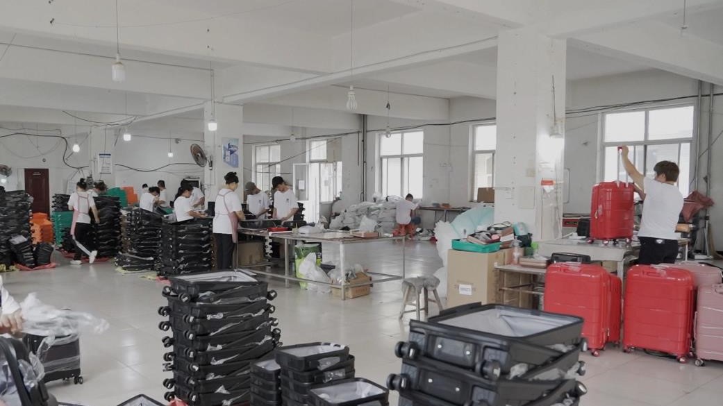 Baoding Zuoou Leather Goods Manufacturing Co., Ltd. Backpack