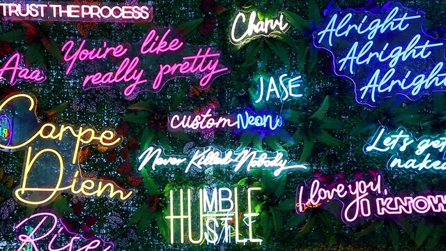 Zhongshan Lijia Advertising Co., Ltd. Neon Sign