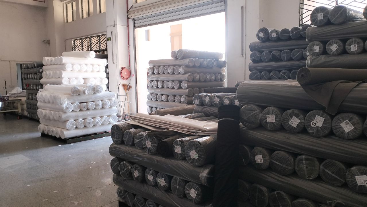 Jinjiang Bawangcheng Cloth Co., Ltd. women's trousers