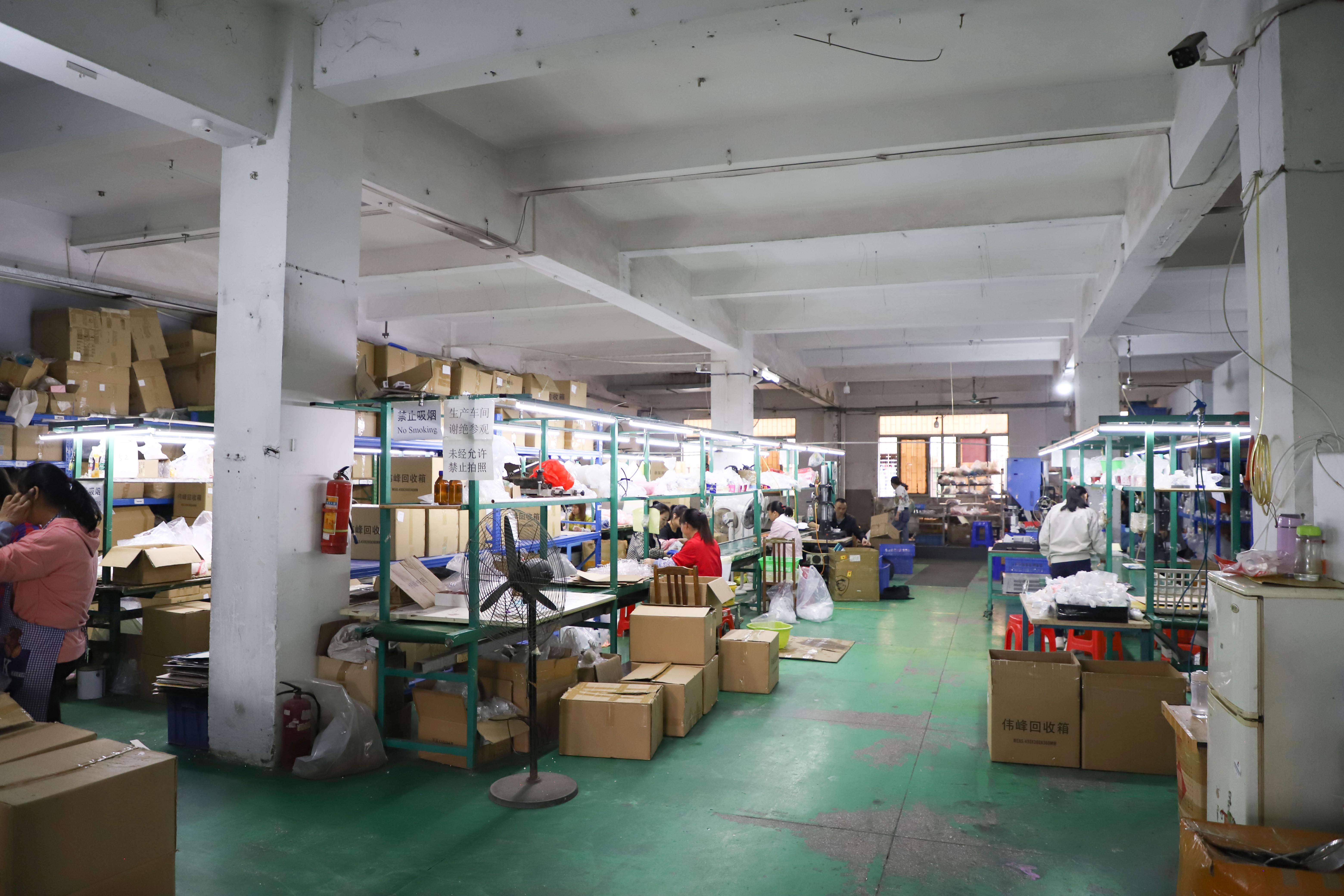 Foshan Youqian Trading Co., Ltd. Glass beads