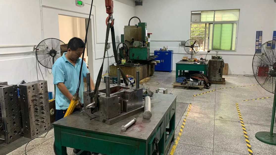 Dongguan Tianheng Hardware Products Co., Ltd. Torsion springs