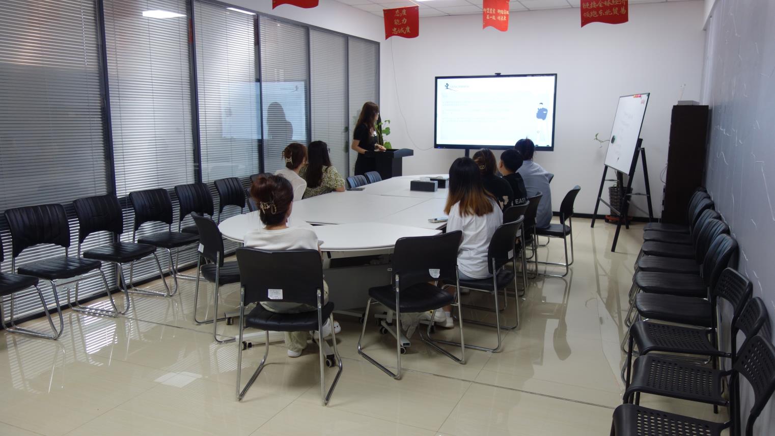 Shenyang Love Season Clothing Co., Ltd. factory image 3