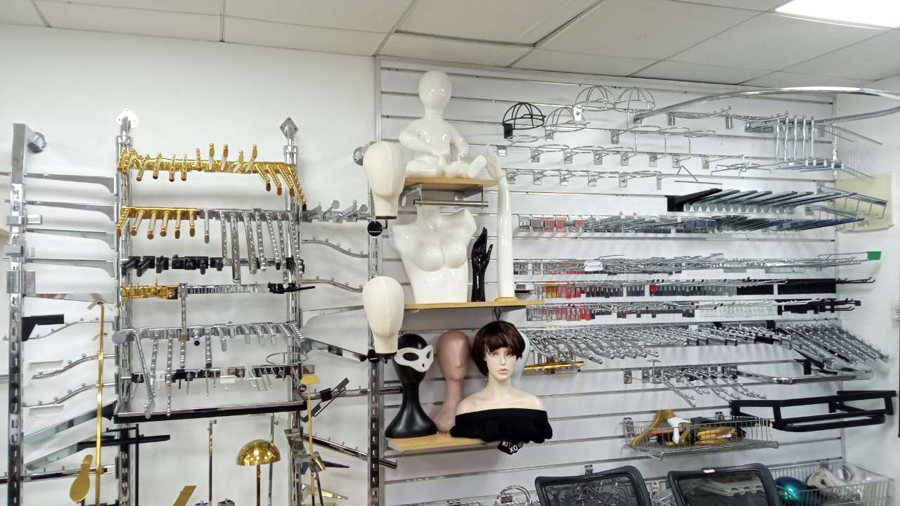 Ownway Display Equipment (Guangzhou) Co., Ltd. Wooden Hangers