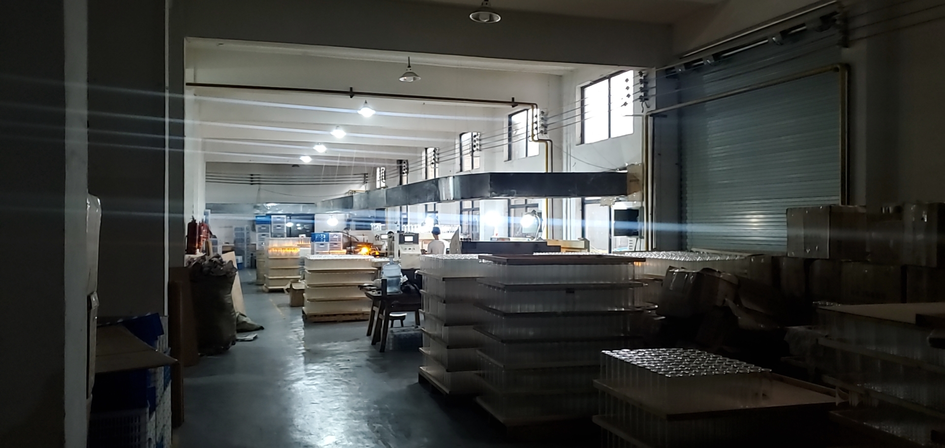 Hangzhou Jingyun Trading Technology Co., Ltd. Glass roll-on bottle