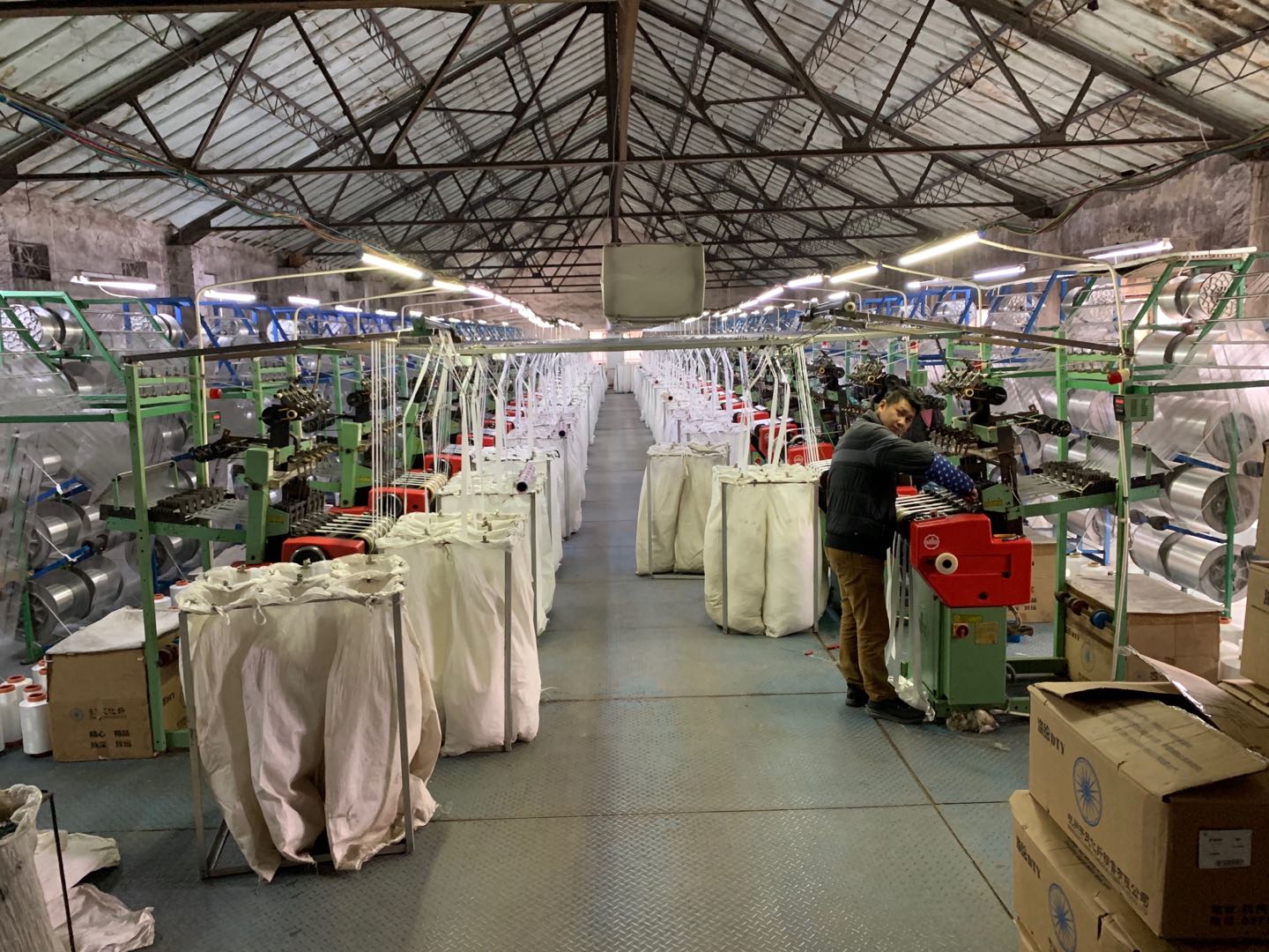 Huzhou Yuxing Textile Co., Ltd. woven edge satin