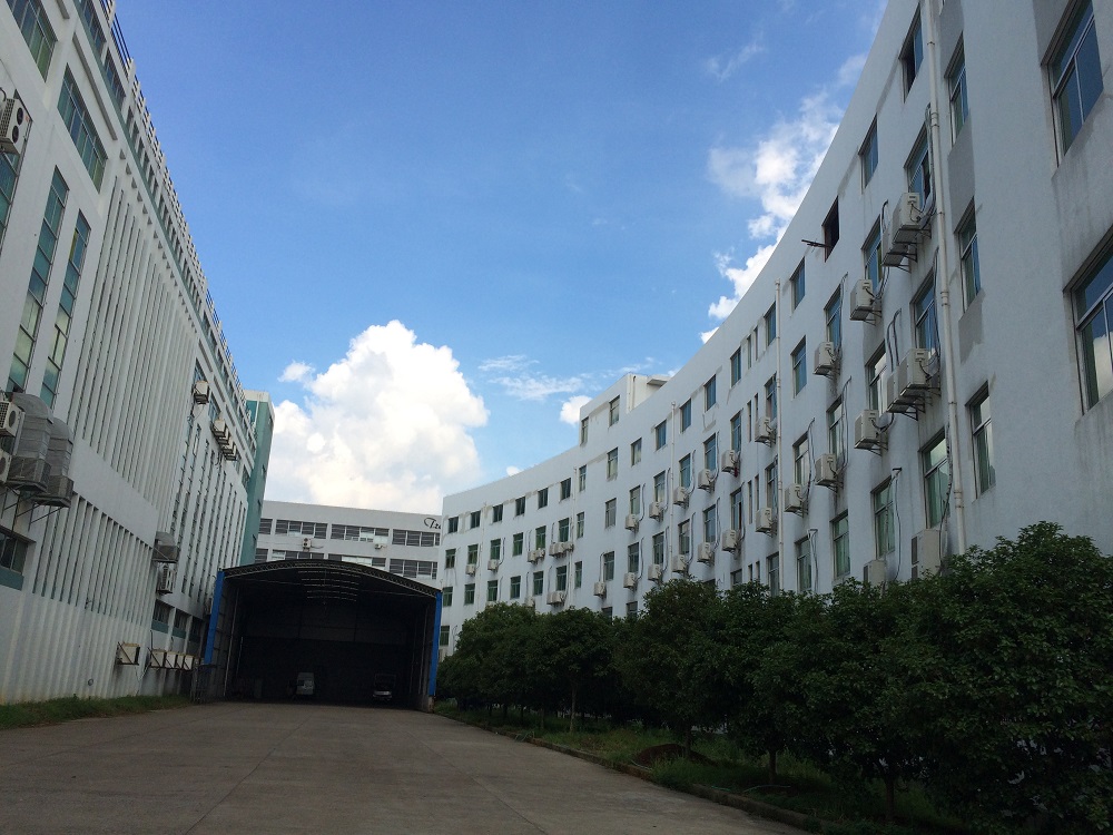 Yiwu Danlifang Trading Co., Ltd. Hiking Boots