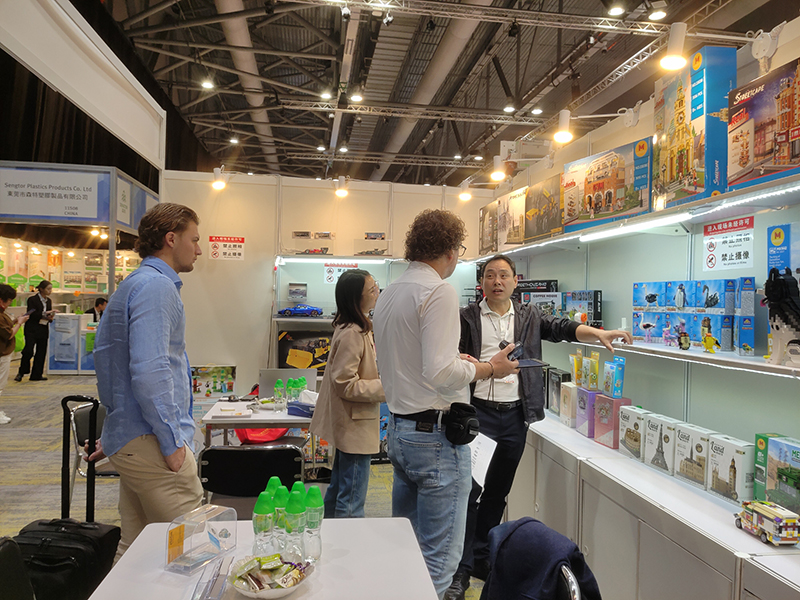 Dongguan Ingenuity Model Toy Co., Ltd. Building block toys