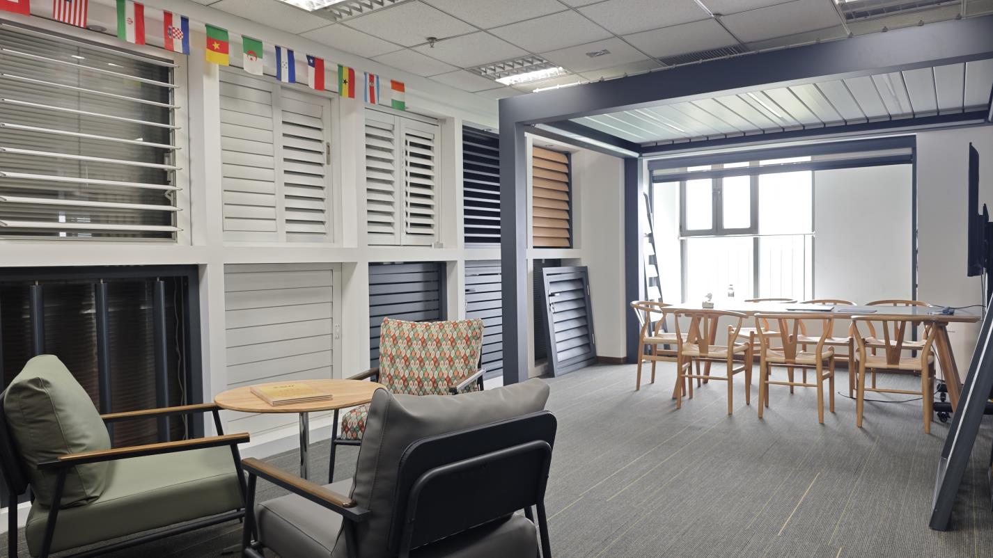 Suzhou Amshine Building Material Co., Ltd. Bioclimatic Pergola