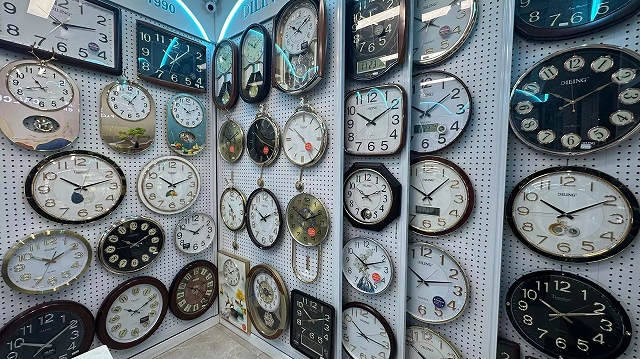 Yiwu Diling Import And Export Co., Ltd. Wall Clocks