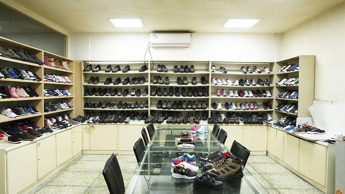 Ningbo Youqi Import & Export Co., Ltd. Casual Shoes