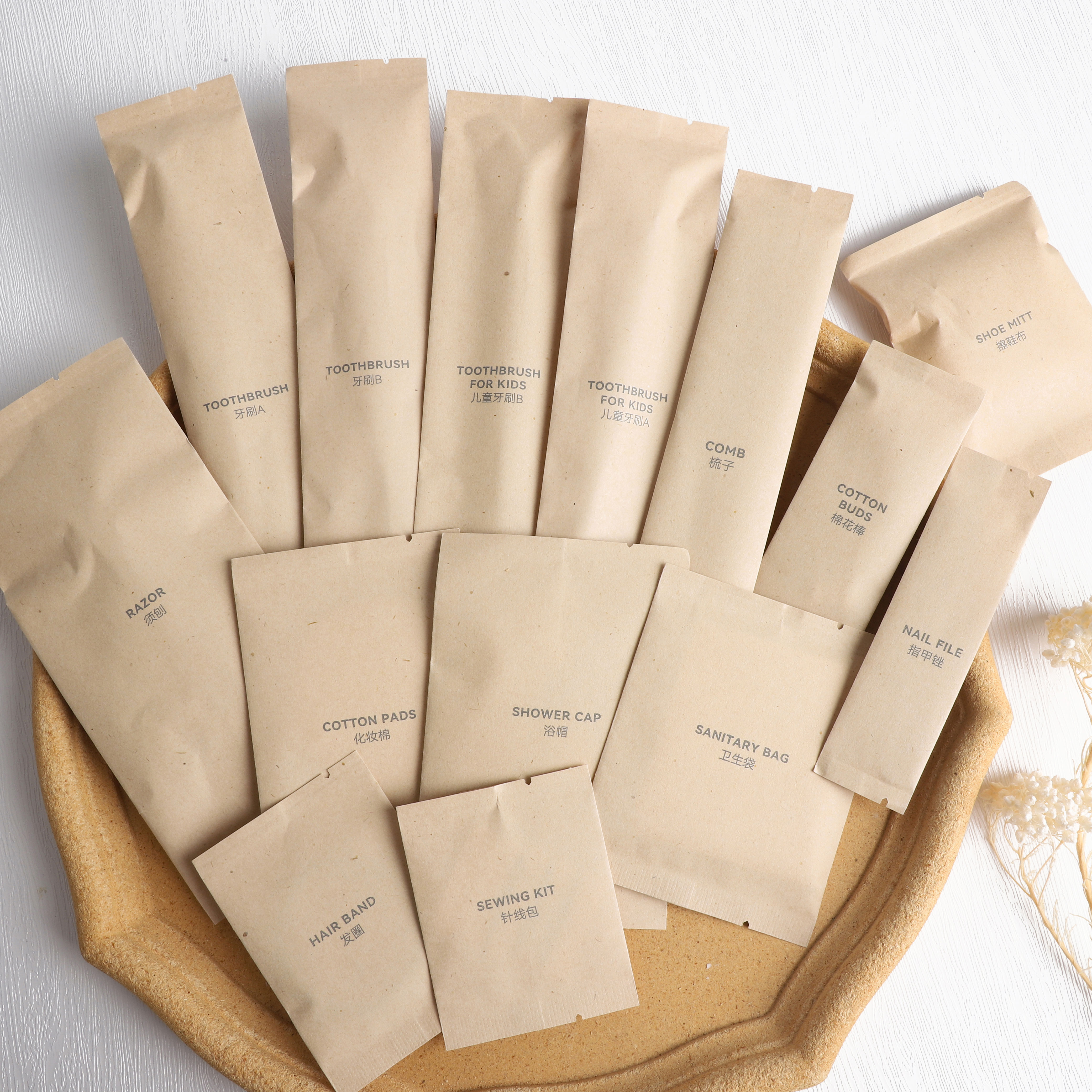 Custom Logo Eco Friendly Biodegradable Craft Paper Packed Hotel Resort Dry Amenities with Shaving Dental Vanity Sewing Kit comb