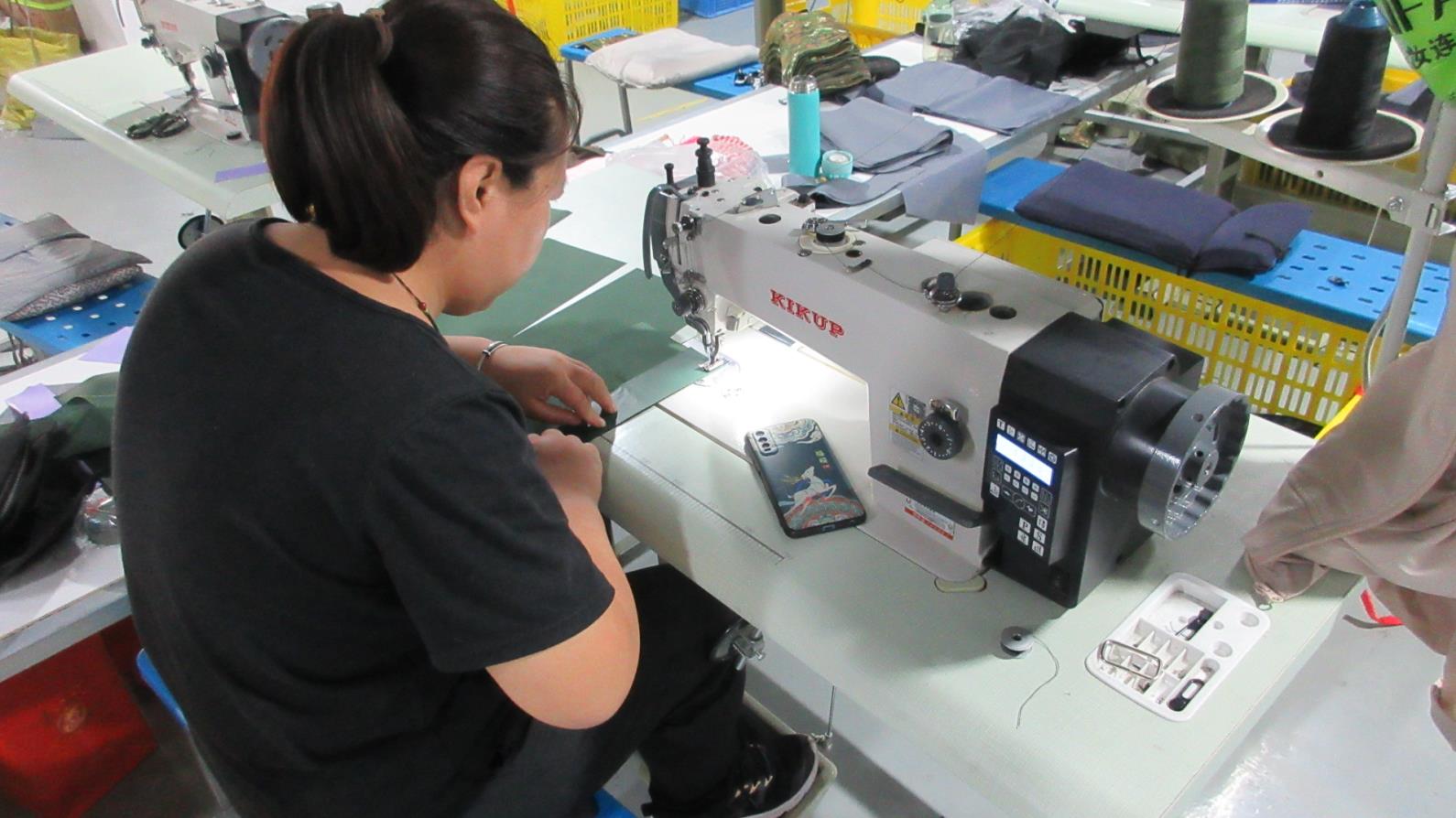 Hangzhou Jingtong Import & Export Co., Ltd. Business backpack