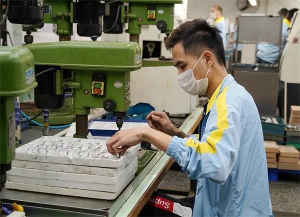Yiwu Chaochen Import & Export Co., Ltd. Mechanical Watches