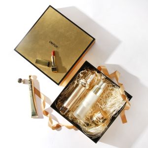 Custom Or Standard Gold Cosmetics Boxes Makeup Boxes Kit With Everything Lipstick Eyeshadow Paper Box