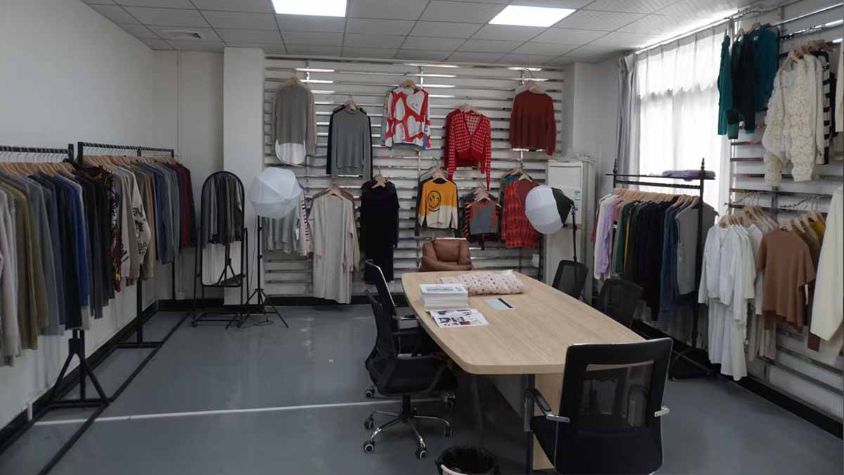 Dongguan Yunxun Technology Co., Ltd. Abaya