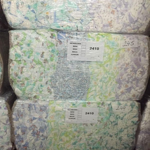 Baby Diapers in bales , Baby Diapers in Bulks Made in Europe , High Quality Baby Diapers
