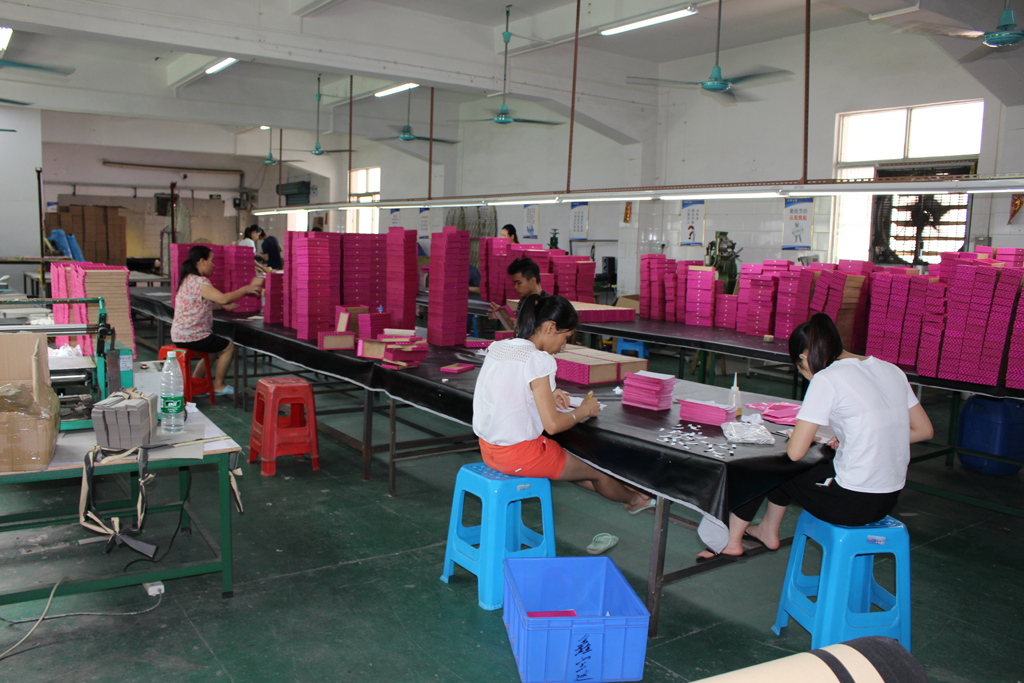 Dongguan Dalingshan Xiangyu Packaging Store Chess Sets