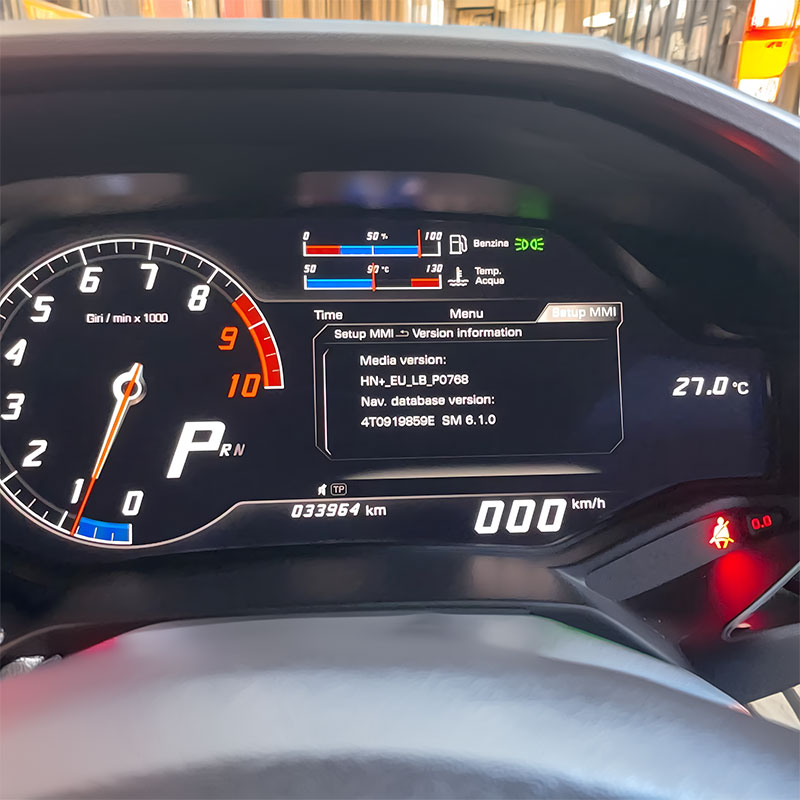 Guangzhou Roadpassion Electronics Technology Co., Ltd. Original Car System Wireless CarPlay Module For Lamborghini Huracan 2016 6.5'' Wireless Android Auto Interface Rear Camera Kits