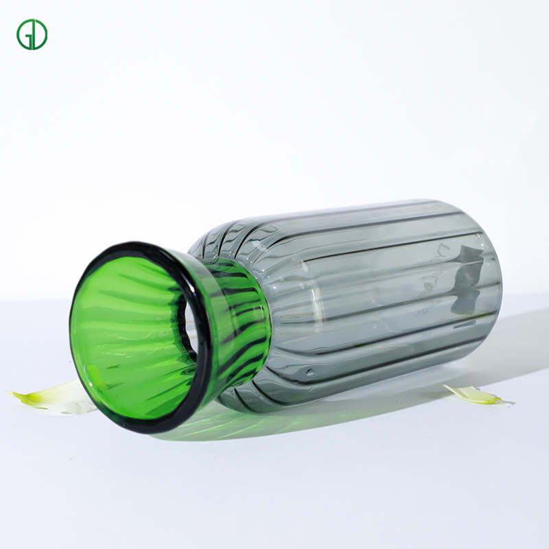 Huailai Golden Glass Co., Ltd. 2024 New Product Green Transparent Black Striped Vase Crystal Candle Holder For Decorating The Living Room