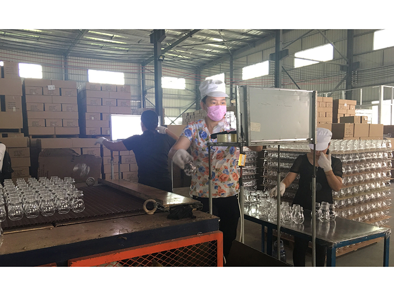 Profit Continent Industrial Co. Limited glass bird feeders