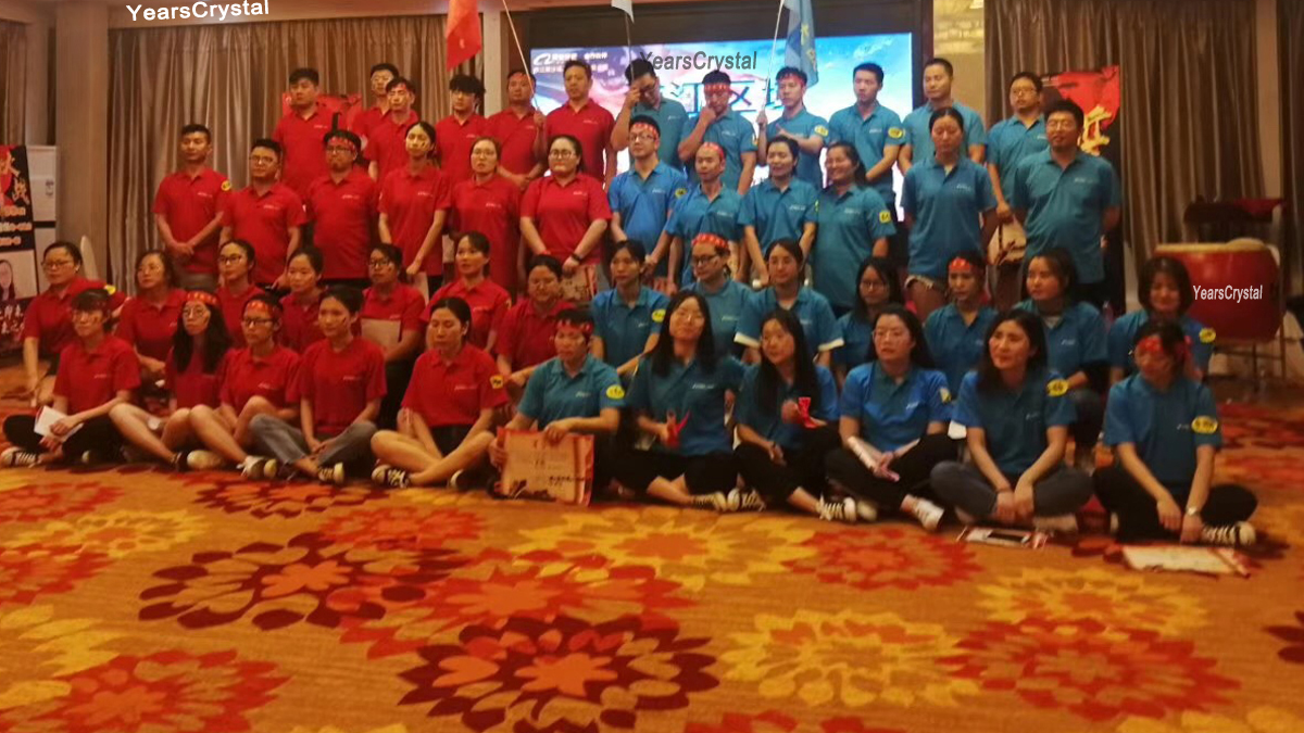 Yiwu Years Crafts Co., Ltd. Crystal Glass Craft