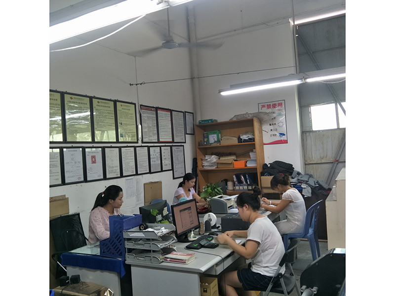 Fujian High Tech Import and Export Co., Ltd. Denim Clothing