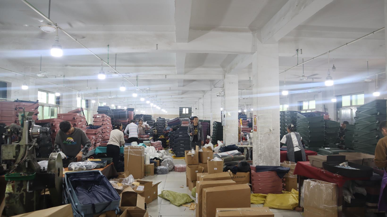 Baoding Weima Leather Manufacturing Co., Ltd. Sports Bag