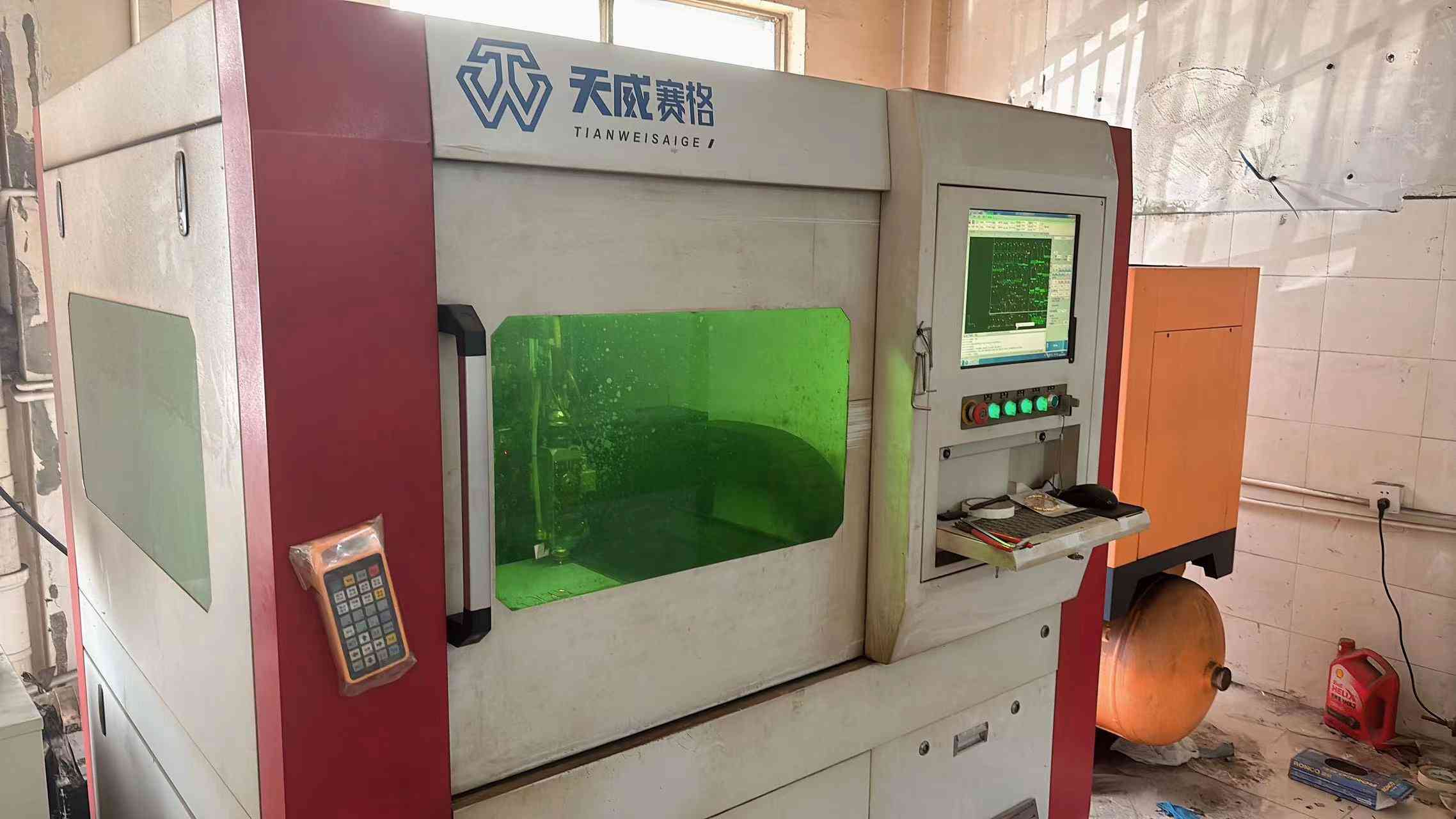 Yiwu Qiuhan Jewelry Company Ltd. Ring