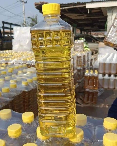 Wholesale cheap price 100% Refined Best Sun Flower Oil 100% Refined Sunflower Cooking Oil.