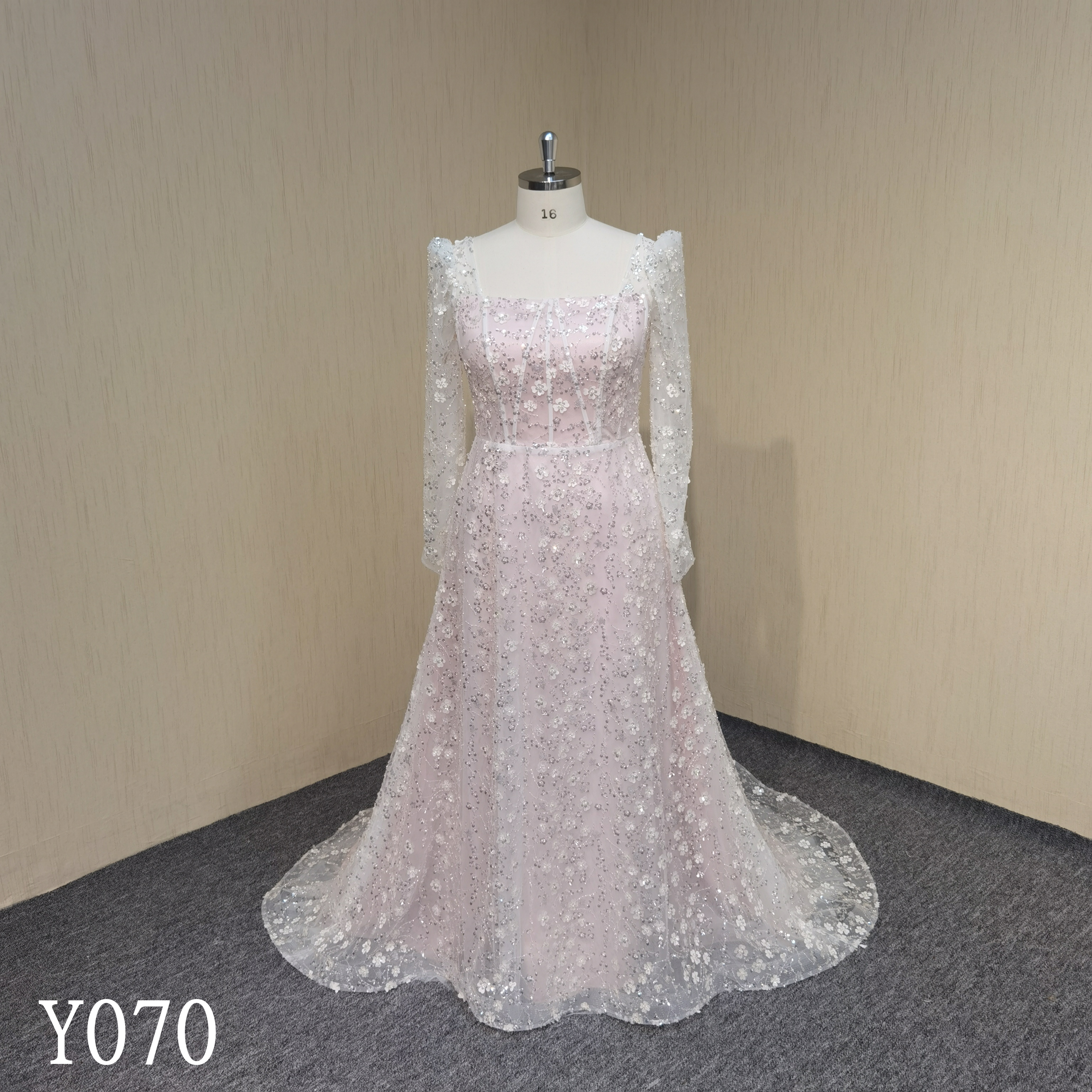 Shanghai Zhongqi Environmental Protection Technology Co., Ltd. Elegant long Sleeves boat neck Ball Gown Hand Made Evening Dress for woman