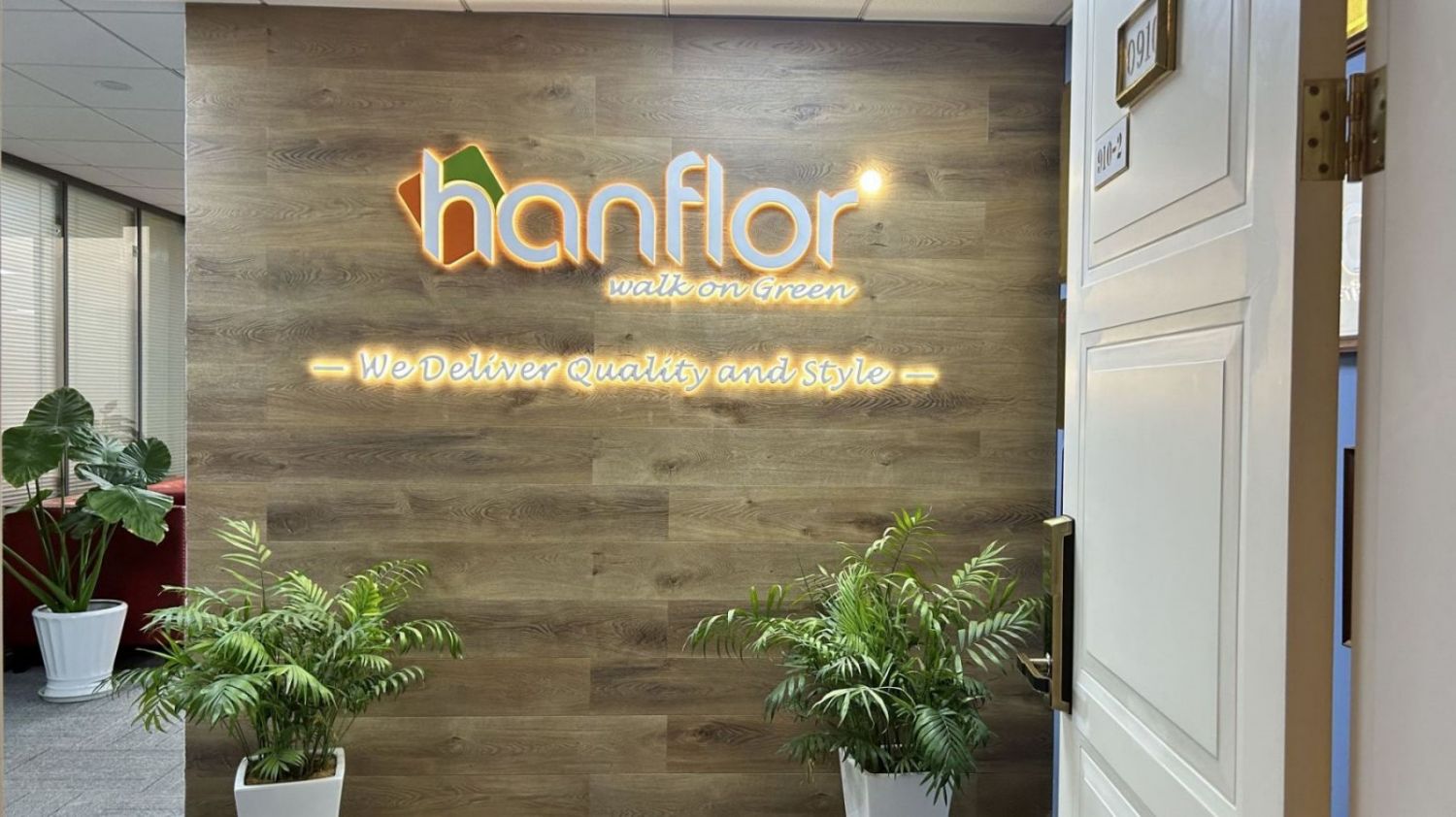 Hangzhou Hanhent Industries Co., Ltd. SPC Flooring