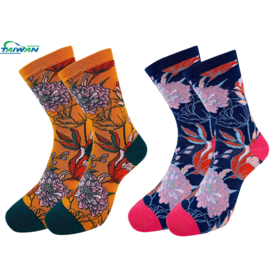 Taiwan Hosiery Manufacturers' Association Combed Cotton Fashion jacquard socks with vivid design, Trendy crew length, comfortable All-Day wear; High quality