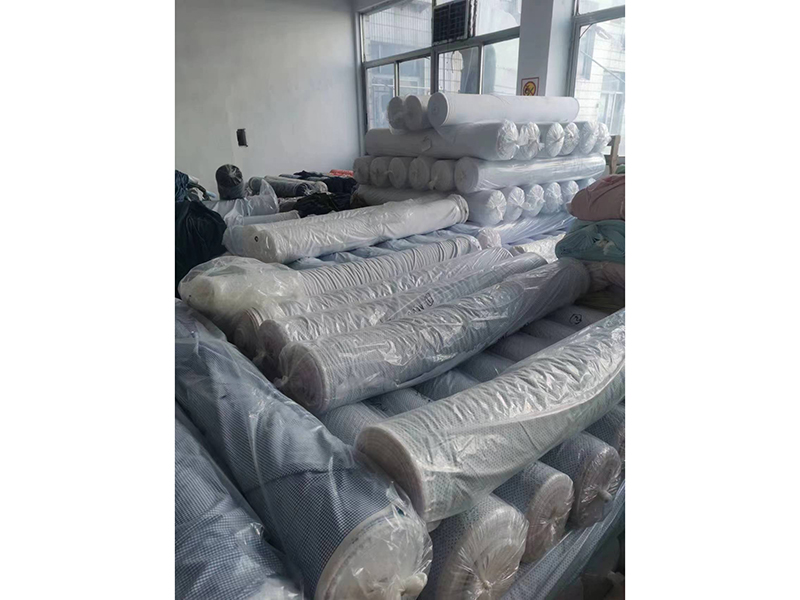 Yiwu Hongshun Clothing Manufacturing Co., Ltd. boys' shirts
