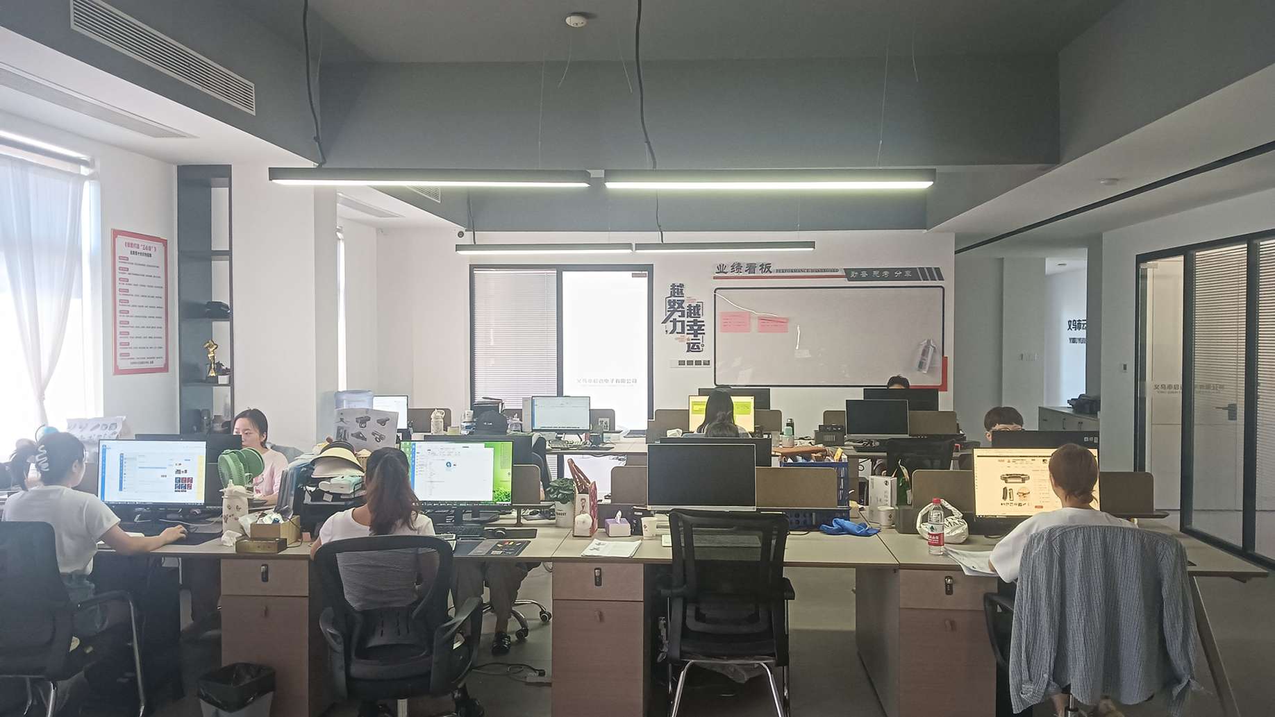 Yiwu Qimai Electronics Co., Ltd. Bicycle Light