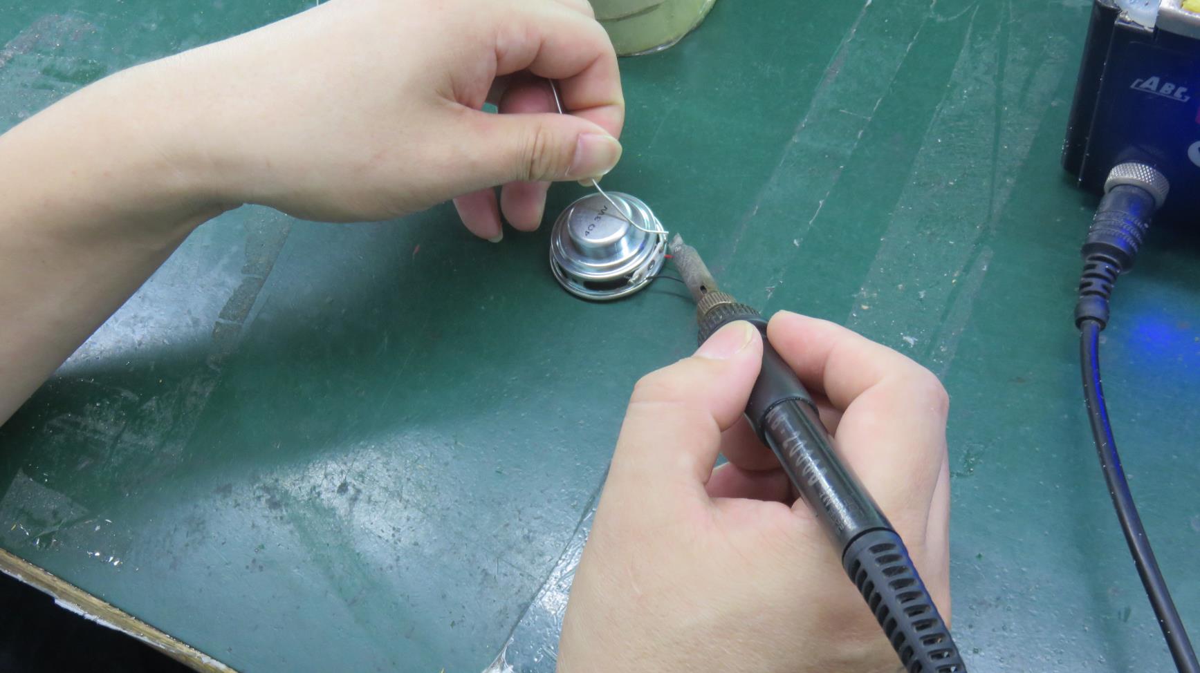 Shenzhen Microboe iCutes Technology Co., Ltd. TWS Earphone