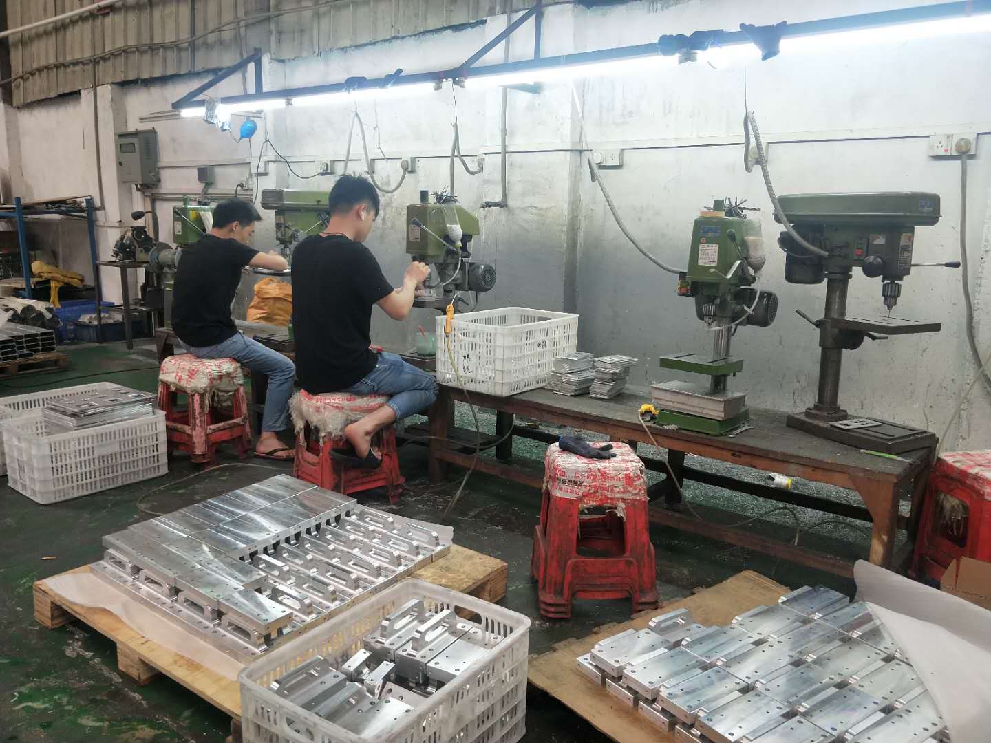 Foshan Nanhai Ruifeng Hardware Products Factory furniture handles