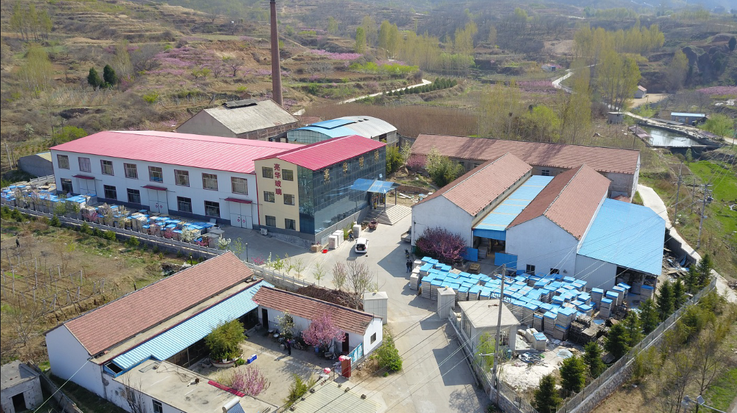 Zibo Lianghua Glass Products Co., Ltd. Glass Bottle