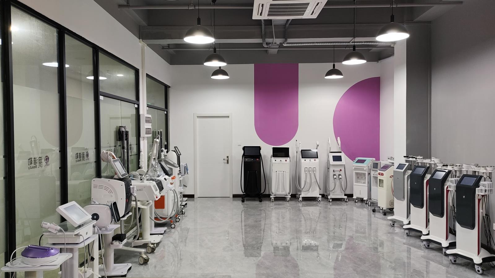 Guangzhou DPL Beauty Technology Co., Ltd. Vacuum Cavitation Slimming Machine