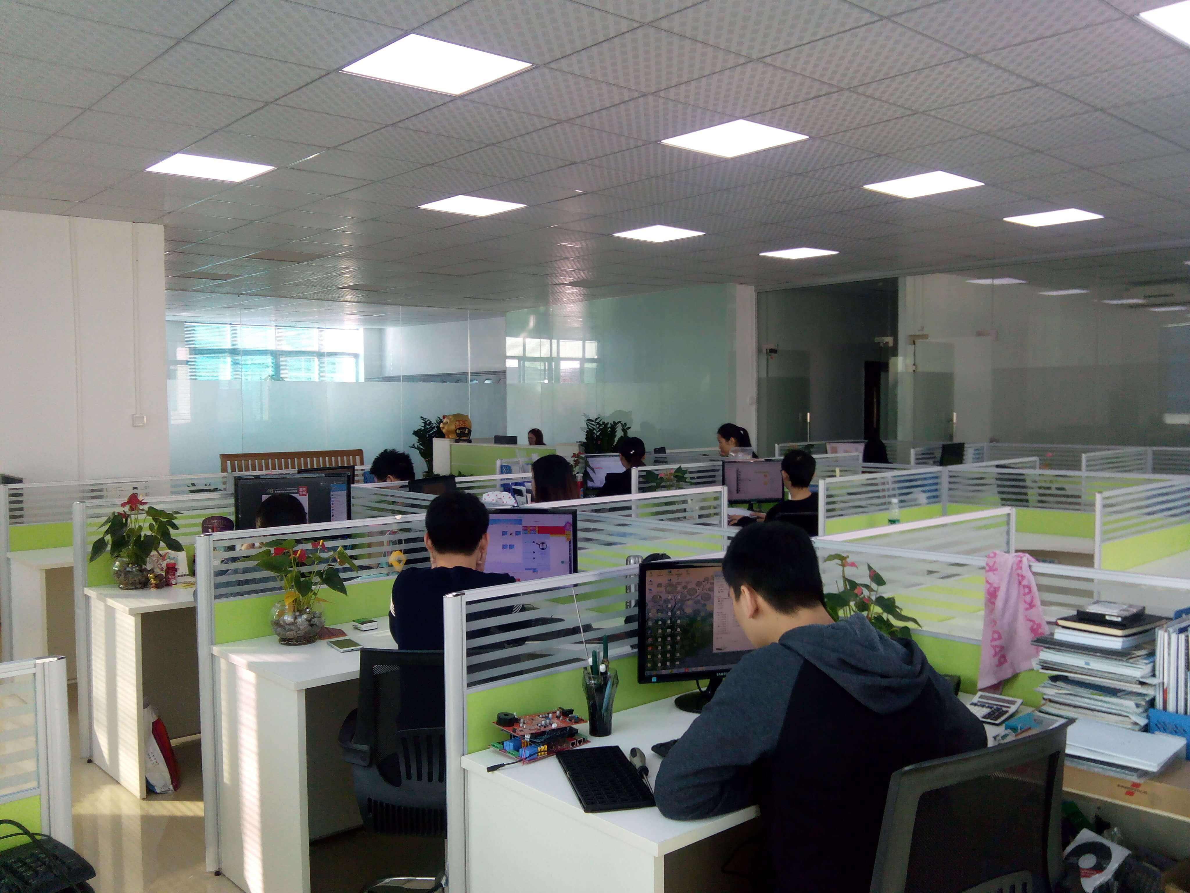 Yiwu Chaochen Import & Export Co., Ltd. Quartz Watches