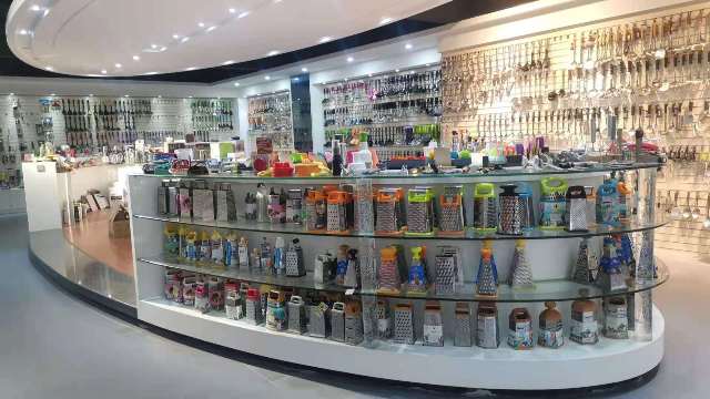 Yangjiang Runtian Hardware Industrial Co., Ltd. Plastic Kitchen Utensil