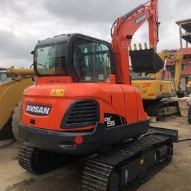 Lots of used Doosan DX55 excavators for sale Small 5 ton construction machinery Doosan DH55