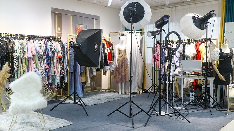 Dongguan Yimai Garment Co., Ltd. Men's Jeans