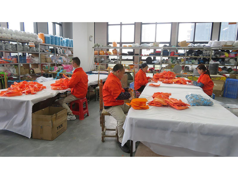 Yicai (HK) Industry Limited backpacks