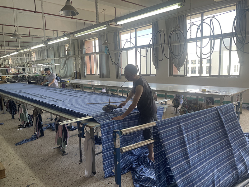Yiwu Leading Fashion Co., Ltd. Short-sleeved shirts