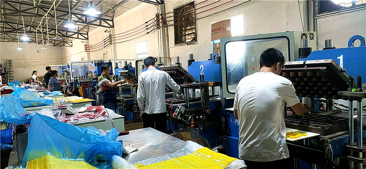 Yangjiang Basheng Industrial Co., Ltd. Kitchen Knives