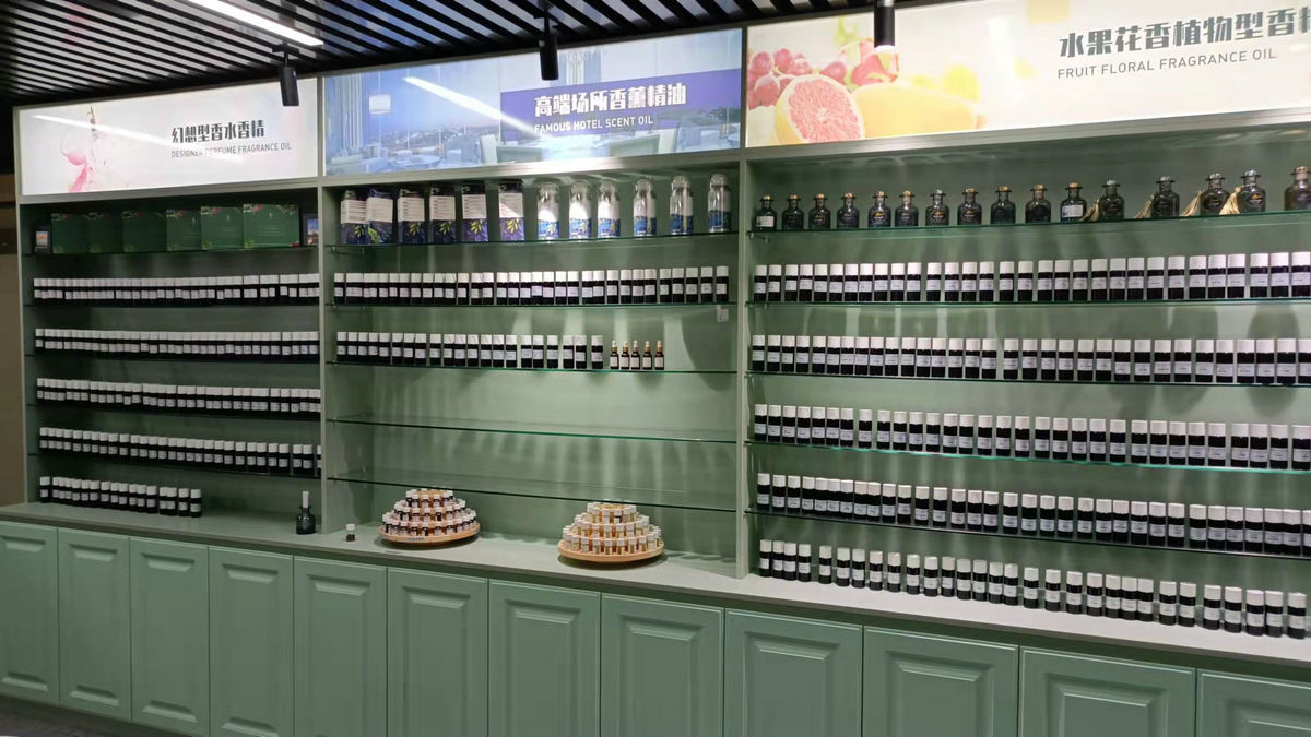 Guangzhou Manrofun Bio Tech Co., Ltd. Essential Oil