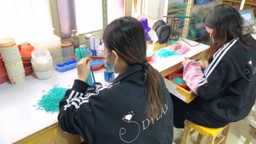 Foshan Dylam Trade Co., Ltd. Necklaces