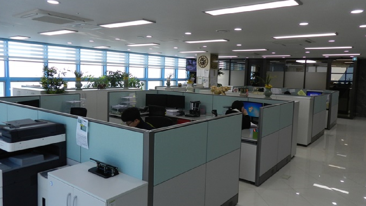ECOZBOOST Co., Ltd. Serum